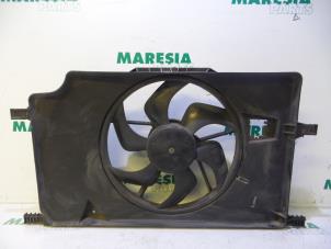 Used Fan motor Renault Laguna II Grandtour (KG) 1.9 dCi 110 Price € 40,00 Margin scheme offered by Maresia Parts