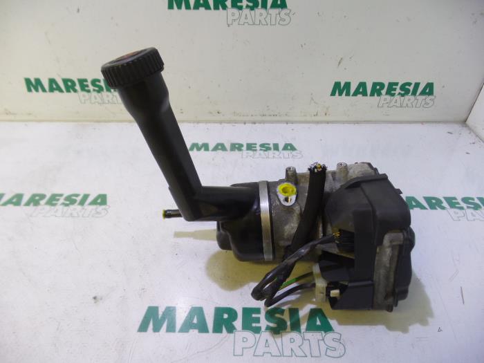 Usagé Pompe de direction Citroen Berlingo 1.6 Hdi 16V 90 Prix € 315,00 Règlement à la marge proposé par Maresia Parts