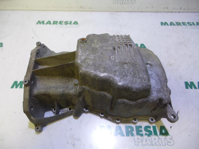 Gebrauchte Ölwanne Renault Megane II (LM) 1.6 16V Preis € 40,00 Margenregelung angeboten von Maresia Parts