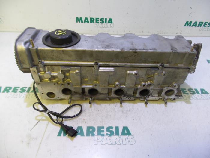 Begagnade Topplock Lancia Lybra SW 2.4 JTD Pris € 262,50 Marginaltabell erbjuds av Maresia Parts