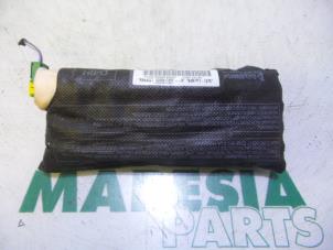 Used Seat airbag (seat) Renault Clio Price € 40,00 Margin scheme offered by Maresia Parts