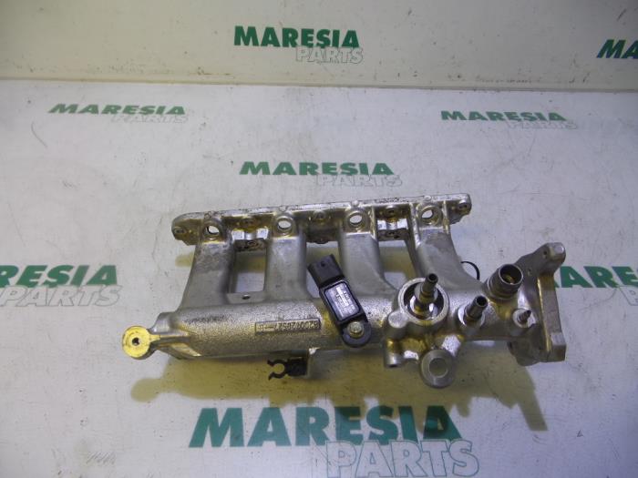 Gebrauchte Ansaugbrugge Renault Clio III (BR/CR) 1.2 16V TCe 100 Preis € 75,00 Margenregelung angeboten von Maresia Parts