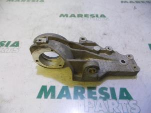 Używane Wspornik (rózne) Fiat Punto II (188) 1.9 JTD 80 ELX 3-Drs. Cena € 20,00 Procedura marży oferowane przez Maresia Parts
