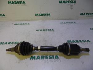 Usagé Arbre de transmission avant gauche Alfa Romeo Brera (939) 2.2 JTS 16V Prix € 105,00 Règlement à la marge proposé par Maresia Parts