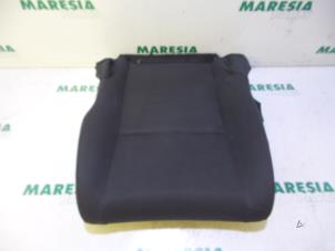 Usagé Revêtement siège gauche Renault Megane Prix € 75,00 Règlement à la marge proposé par Maresia Parts