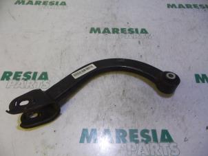 Used Rear lower wishbone, left Alfa Romeo 159 Sportwagon (939BX) 2.2 JTS 16V Price € 35,00 Margin scheme offered by Maresia Parts