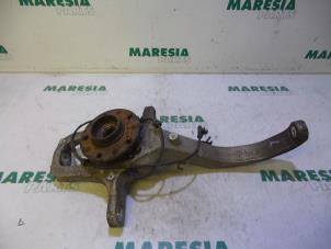 Used Knuckle, front left Alfa Romeo 159 Sportwagon (939BX) 2.2 JTS 16V Price € 39,99 Margin scheme offered by Maresia Parts