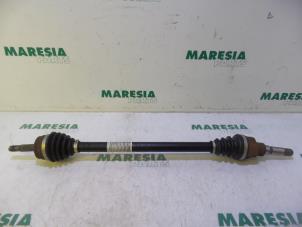 Used Front drive shaft, right Peugeot 208 I (CA/CC/CK/CL) 1.2 Vti 12V PureTech 82 Price € 75,00 Margin scheme offered by Maresia Parts