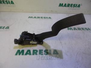 Used Throttle pedal position sensor Alfa Romeo 159 Sportwagon (939BX) 2.2 JTS 16V Price € 50,00 Margin scheme offered by Maresia Parts