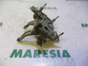 Usagé Support (divers) Fiat 500 (312) 1.2 69 Prix € 20,00 Règlement à la marge proposé par Maresia Parts
