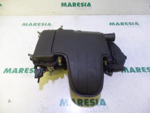 Used Rocker cover Peugeot 107 1.0 12V Price € 75,00 Margin scheme offered by Maresia Parts