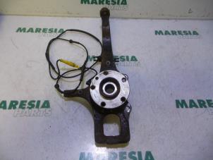 Używane Sworzen prawy przód Alfa Romeo 156 Sportwagon (932) 2.4 JTD Cena € 30,00 Procedura marży oferowane przez Maresia Parts