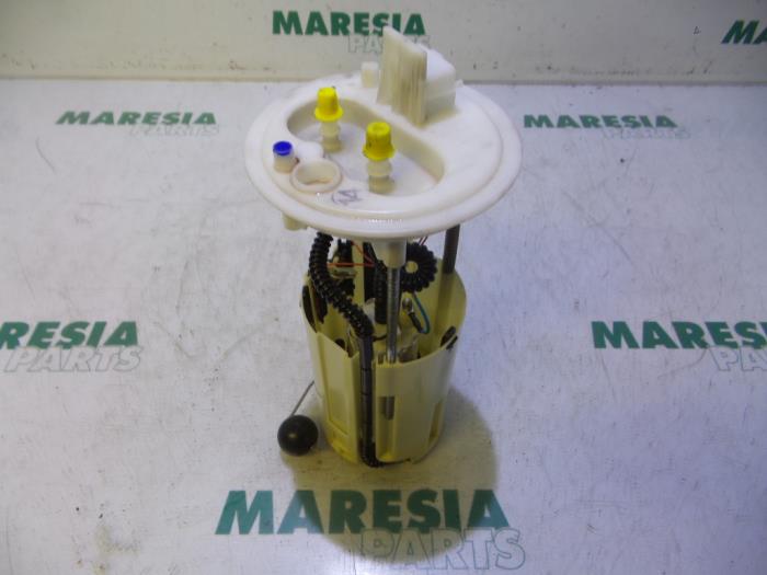 Usagé Pompe à carburant Alfa Romeo 156 Sportwagon (932) 2.4 JTD Prix € 90,00 Règlement à la marge proposé par Maresia Parts