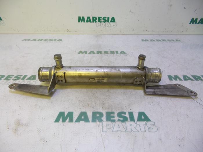 Używane Wymiennik ciepla Peugeot 607 (9D/U) 2.2 HDi 16V FAP Cena € 50,00 Procedura marży oferowane przez Maresia Parts