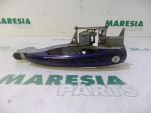 Gebrauchte Türgriff 4-türig links vorne Citroen C4 Grand Picasso (UA) 1.8 16V Preis € 25,00 Margenregelung angeboten von Maresia Parts