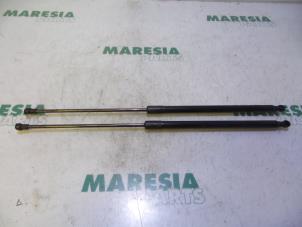 Used Set of tailgate gas struts Citroen C4 Grand Picasso (UA) 1.8 16V Price € 25,00 Margin scheme offered by Maresia Parts