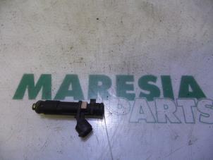 Used Injector (petrol injection) Citroen C4 Grand Picasso (UA) 1.8 16V Price € 25,00 Margin scheme offered by Maresia Parts