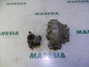 Used Gearbox casing Peugeot 307 CC (3B) 2.0 16V Price € 60,00 Margin scheme offered by Maresia Parts