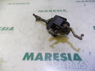 Usagé Mécanique boîte de vitesse Renault Clio III (BR/CR) 1.5 dCi 70 Prix € 25,00 Règlement à la marge proposé par Maresia Parts