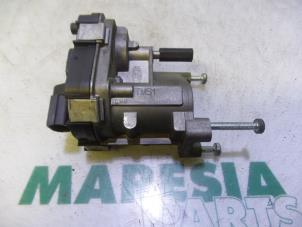 Used Throttle body Alfa Romeo 159 (939AX) 1.9 JTDm 16V Price € 105,00 Margin scheme offered by Maresia Parts