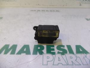Used Heater valve motor Renault Scénic II (JM) 1.9 dCi 120 Price € 25,00 Margin scheme offered by Maresia Parts