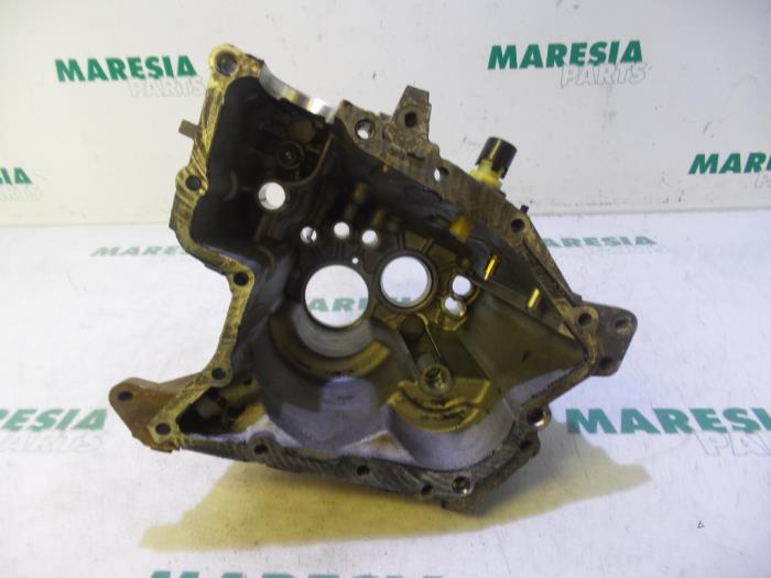 Usagé Cache boite de vitesses Peugeot Expert (G9) 2.0 HDi 140 16V Prix € 50,00 Règlement à la marge proposé par Maresia Parts