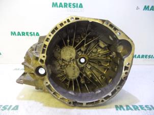 Used Gearbox casing Renault Espace (JK) 2.0 dCi 16V 150 FAP Price € 65,00 Margin scheme offered by Maresia Parts