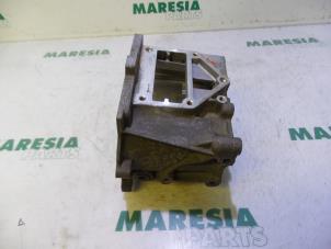 Used Gearbox casing Fiat Stilo (192A/B) 1.4 16V Price € 35,00 Margin scheme offered by Maresia Parts