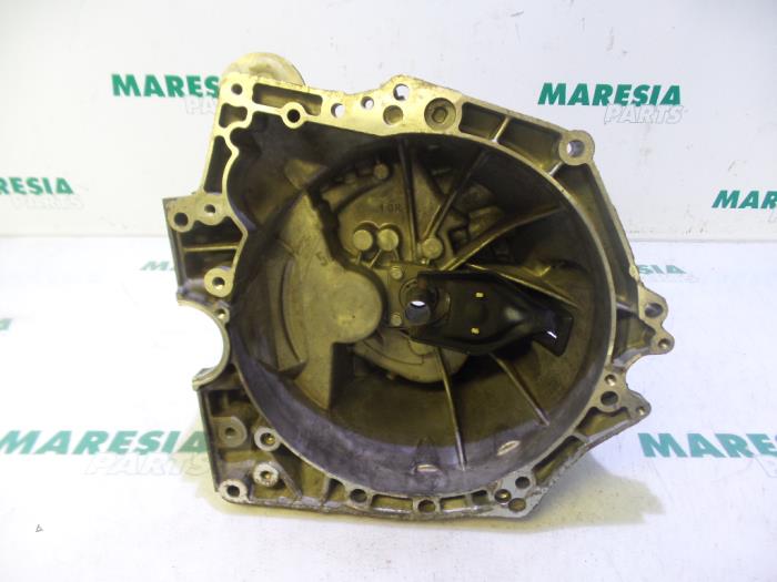 Usagé Cache boite de vitesses Citroen Berlingo 1.6 Hdi 16V 90 Prix € 72,60 Prix TTC proposé par Maresia Parts
