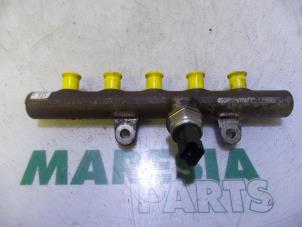 Used Fuel injector nozzle Renault Kangoo Express (FW) 1.5 dCi 90 FAP Price € 75,00 Margin scheme offered by Maresia Parts