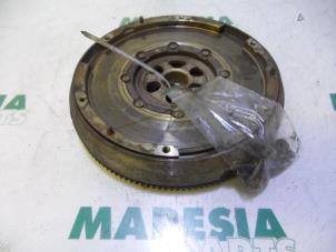 Usagé Volant moteur Citroen Xsara Picasso (CH) 1.6 HDi 16V 110 Prix € 141,75 Règlement à la marge proposé par Maresia Parts