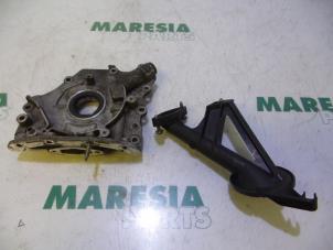 Usados Bomba de aceite Citroen Xsara Picasso (CH) 1.6 HDi 16V 110 Precio € 50,00 Norma de margen ofrecido por Maresia Parts