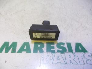 Usagé Ordinateur ESP Renault Megane III Grandtour (KZ) 1.5 dCi 110 Prix € 19,50 Règlement à la marge proposé par Maresia Parts