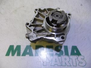 Usagé Pompe à vide (diesel) Alfa Romeo 147 (937) 1.9 JTDM 16V Prix € 75,00 Règlement à la marge proposé par Maresia Parts