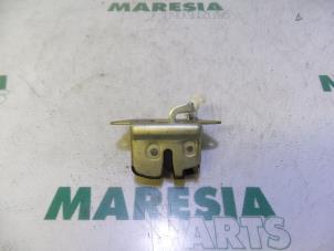 Used Tailgate lock mechanism Fiat Panda (169) 1.1 Fire Price € 25,00 Margin scheme offered by Maresia Parts