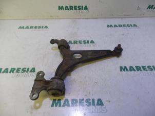 Used Front lower wishbone, right Peugeot Expert (224) 1.6 Price € 35,00 Margin scheme offered by Maresia Parts
