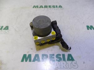 Używane Pompa ABS Fiat Panda (169) 1.1 Fire Cena € 60,00 Procedura marży oferowane przez Maresia Parts