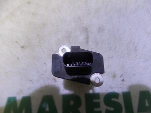 Luftmengenmesser van een Citroën Jumper (U9) 2.2 HDi 100 Euro 4 2006