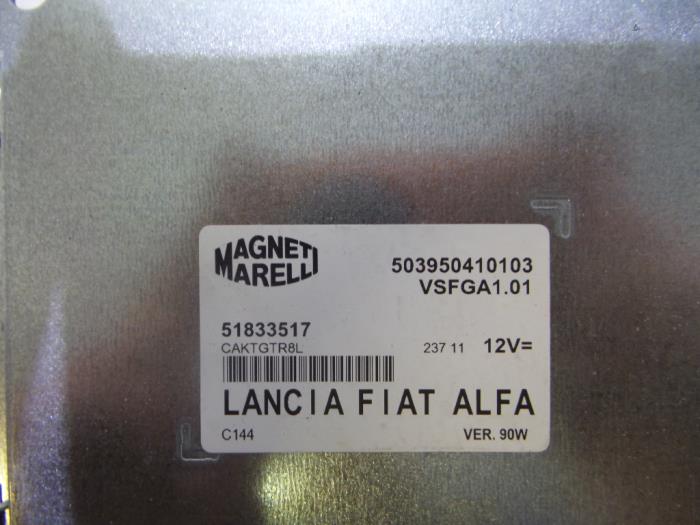 Modul radiowy z Lancia Ypsilon (312) 0.9 TwinAir 85 2011
