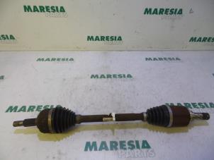 Used Front drive shaft, left Renault Grand Scénic III (JZ) 1.5 dCi 110 Price € 60,00 Margin scheme offered by Maresia Parts