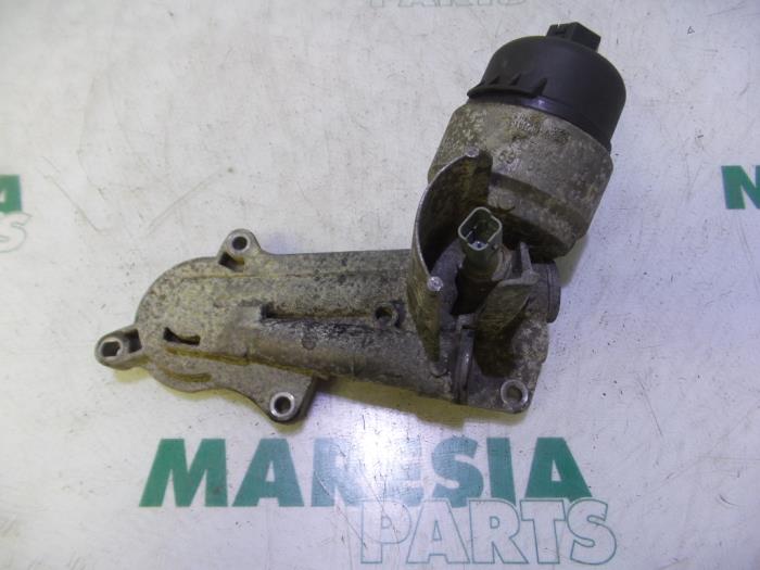 Gebrauchte Ölfilterhalter Peugeot 307 SW (3H) 1.6 16V Preis € 35,00 Margenregelung angeboten von Maresia Parts