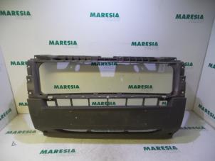 Used Front bumper, central component Peugeot Boxer (U9) 2.2 HDi 120 Euro 4 Price € 90,75 Inclusive VAT offered by Maresia Parts