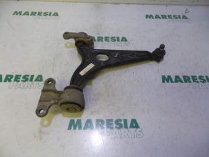 Używane Wahacz zawieszenia dolny prawy przód Fiat Scudo (270) 2.0 D Multijet Cena € 35,00 Procedura marży oferowane przez Maresia Parts