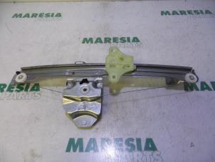 Used Window mechanism 4-door, front left Renault Clio IV Estate/Grandtour (7R) 0.9 Energy TCE 90 12V Price € 20,00 Margin scheme offered by Maresia Parts