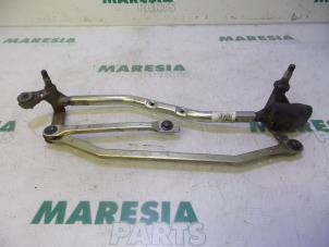 Used Wiper mechanism Renault Laguna III Estate (KT) 1.5 dCi 110 Price € 25,00 Margin scheme offered by Maresia Parts