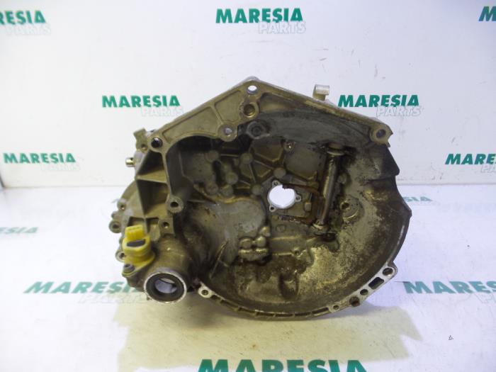Gearbox casing from a Peugeot 206 SW (2E/K) 1.4 2004