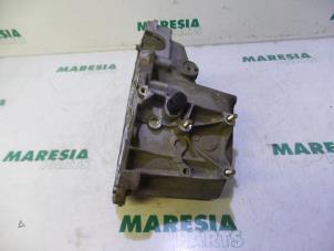 Used Gearbox casing Peugeot 206 SW (2E/K) 1.4 Price € 40,00 Margin scheme offered by Maresia Parts