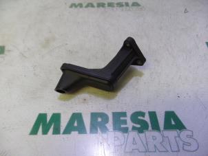 Usados Bomba de aceite Peugeot 107 1.0 12V Precio € 25,00 Norma de margen ofrecido por Maresia Parts
