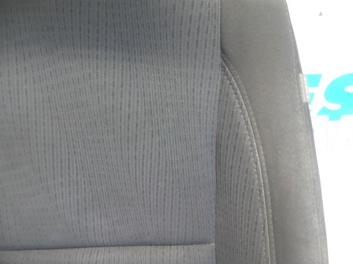 Seat, left from a Renault Laguna III Estate (KT) 1.5 dCi 110 2009