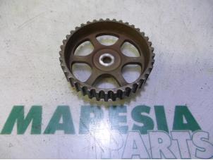 Used Camshaft sprocket Renault Twingo (C06) 1.2 Price € 20,00 Margin scheme offered by Maresia Parts